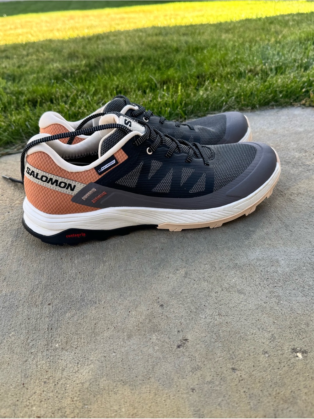 Salomon Outrise GTX Trail running shoe